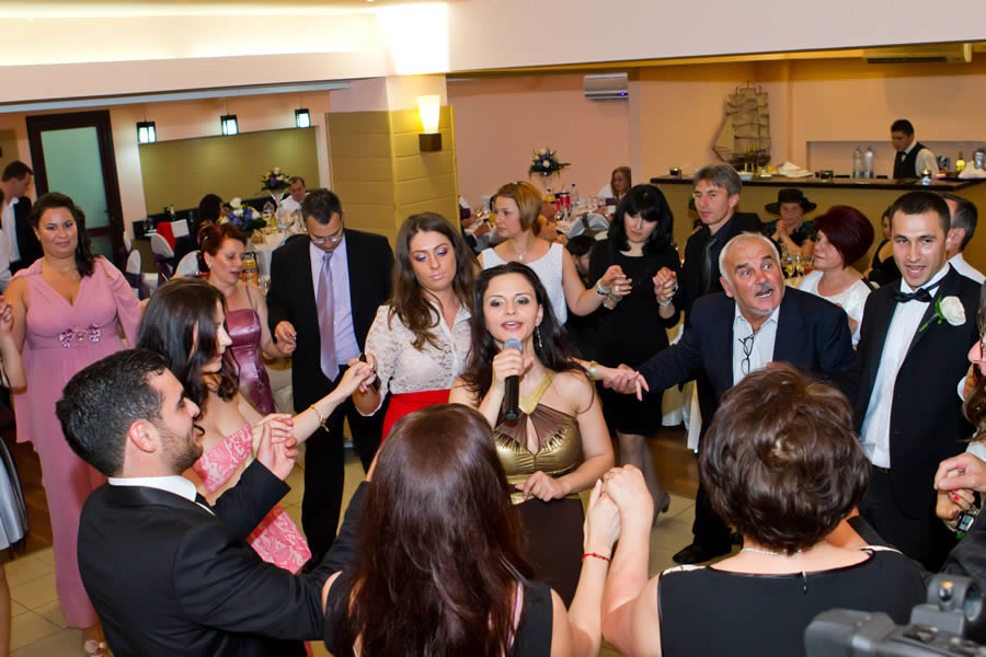 formatii nunti formatii nunti formatii nunti Formații evenimente in timpul unui moment special cu muzica nunta live